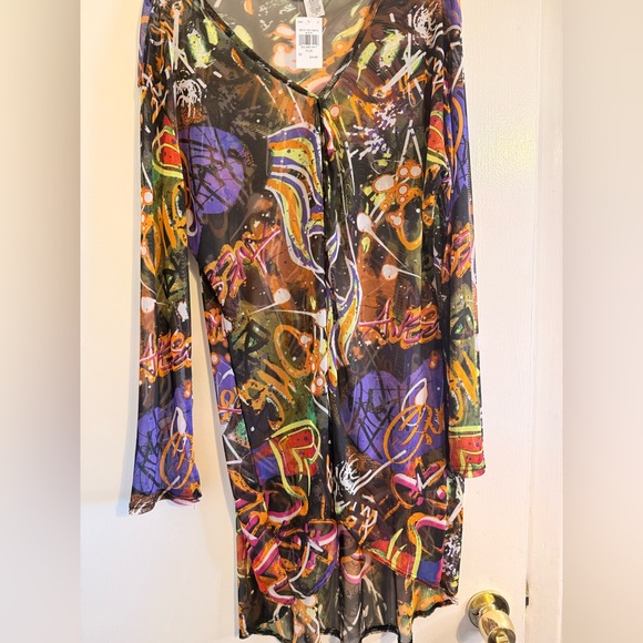 Graffiti Split Tunic Top - Picture 4 of 8